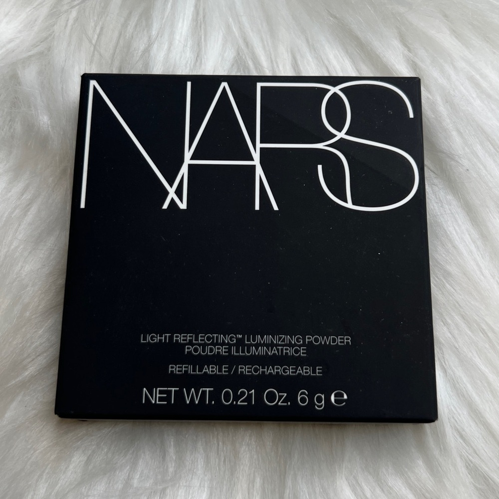 NARS Light Reflecting Luminizing Powder - Electra - Picture 3 of 4